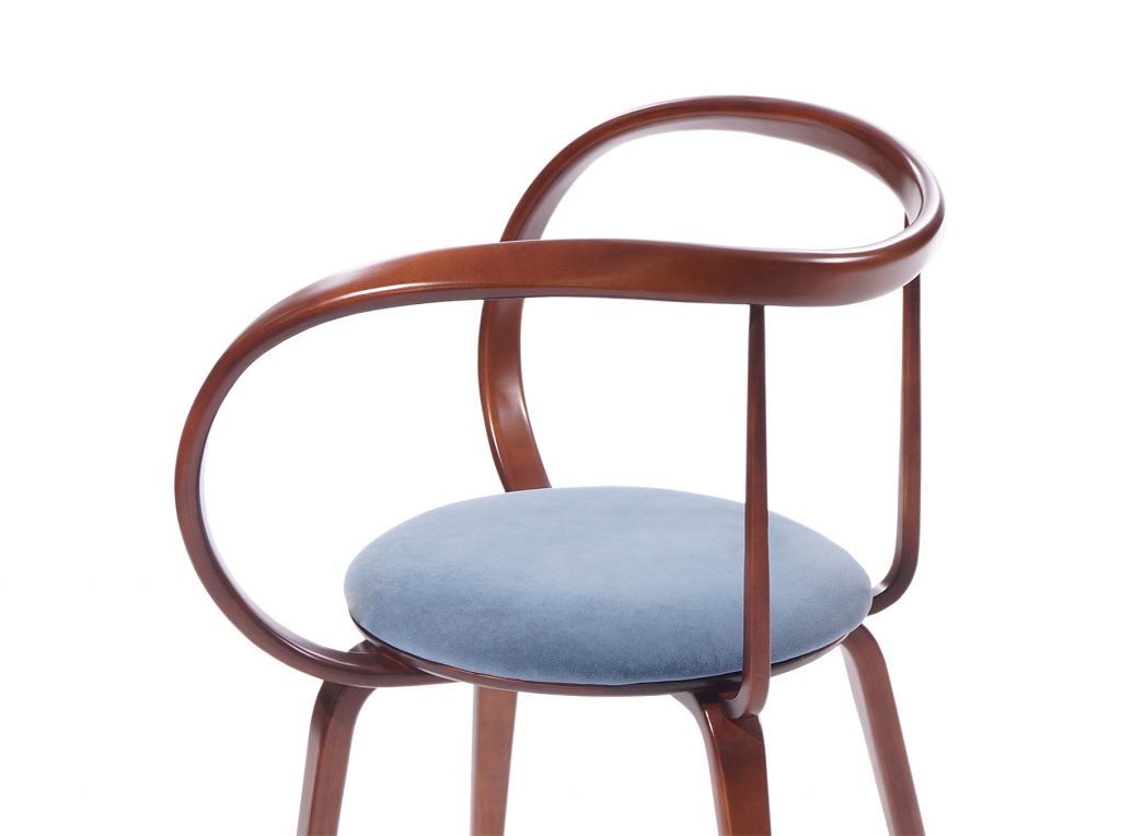 Дизайнерские барные стулья необходимы для современной кухни